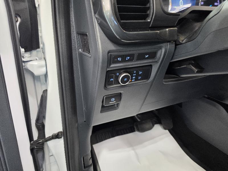 Ford F-150 4WD SuperCrew 145" Lariat 2022