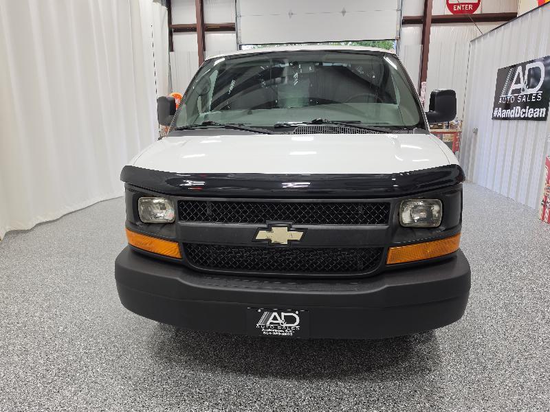 Chevrolet Express Cargo Van RWD 1500 135" 2014