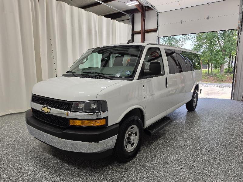 Chevrolet Express Passenger RWD 3500 155" LT 2019