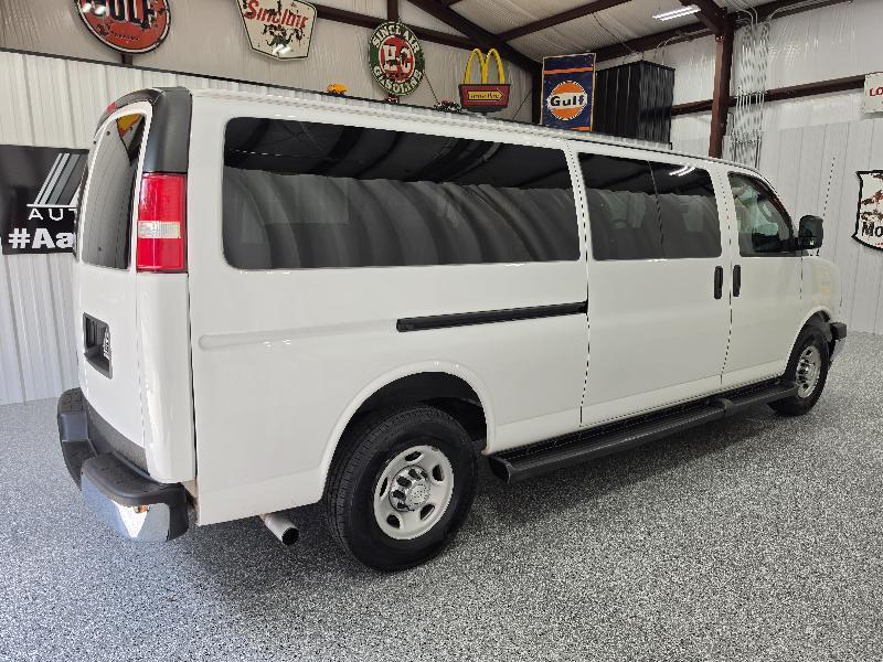 Chevrolet Express Passenger RWD 3500 155" LT 2019