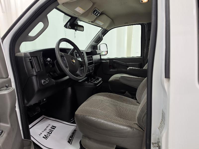 Chevrolet Express Passenger RWD 3500 155" LT 2019