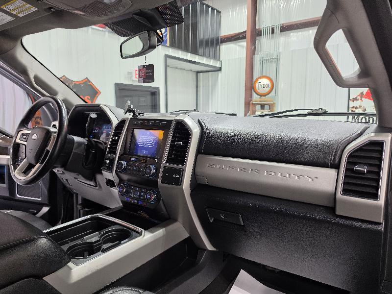 Ford Super Duty F-250 SRW King Ranch 4WD Crew Cab 8' Box 2021