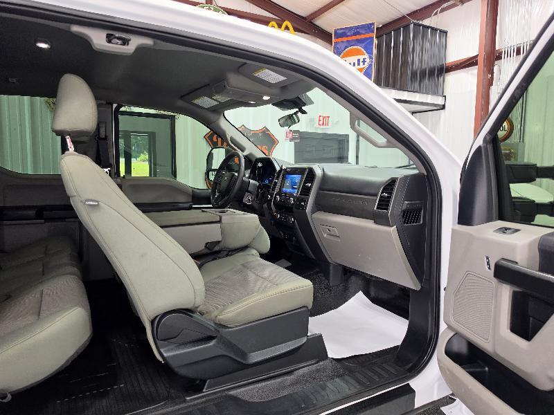 Ford Super Duty F-350 DRW 4WD SuperCab 158" XL 2020