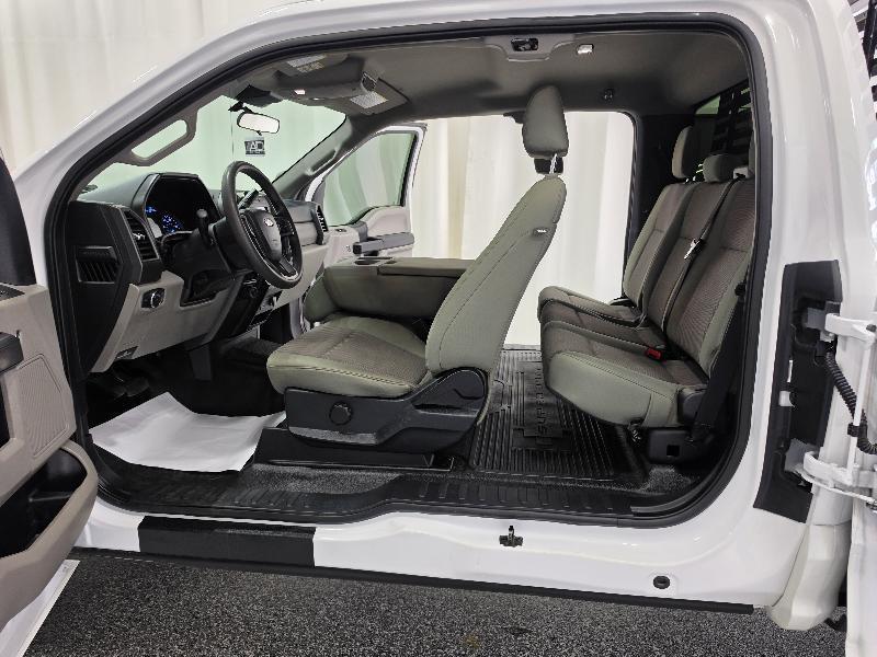 Ford Super Duty F-350 DRW 4WD SuperCab 158" XL 2020