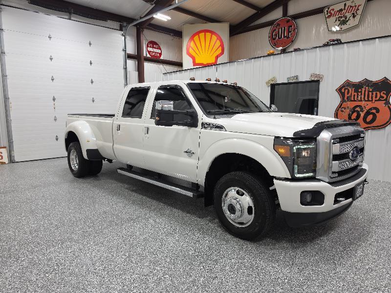 Ford Super Duty F-350 DRW 4WD Crew Cab 172" Platinum 2015