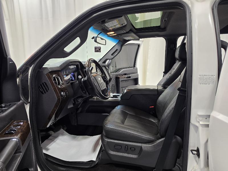 Ford Super Duty F-350 DRW 4WD Crew Cab 172" Platinum 2015