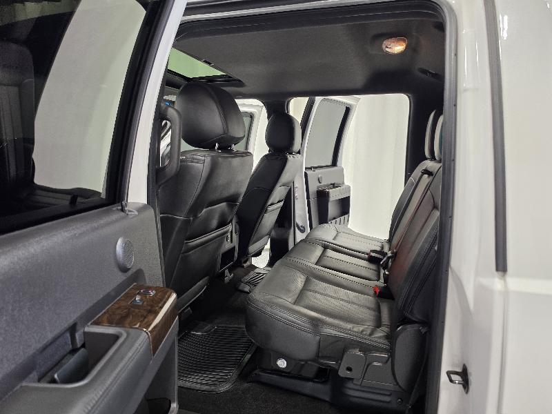 Ford Super Duty F-350 DRW 4WD Crew Cab 172" Platinum 2015