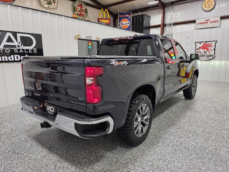 Chevrolet Silverado 1500 4WD Crew Cab 147" LT w/2FL 2024