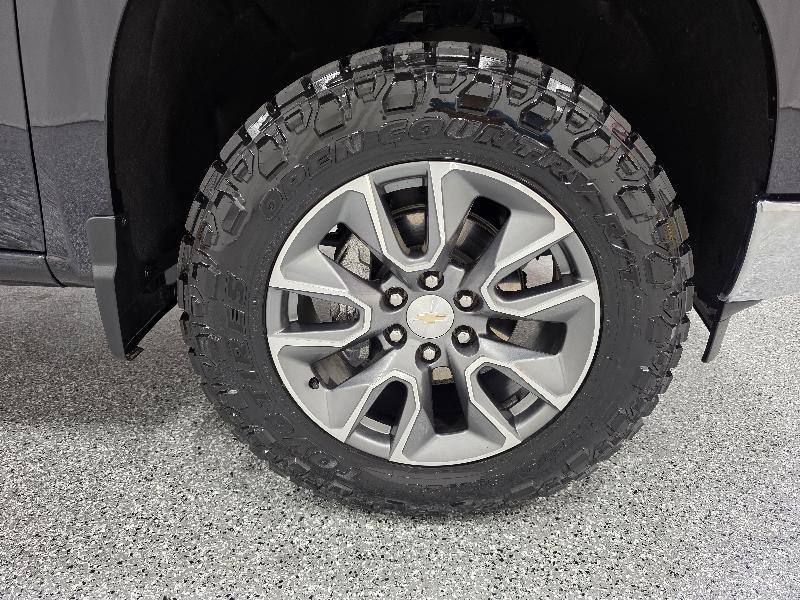 Chevrolet Silverado 1500 4WD Crew Cab 147" LT w/2FL 2024