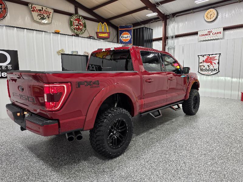 Ford F-150 4WD SuperCrew 145" XLT 2022