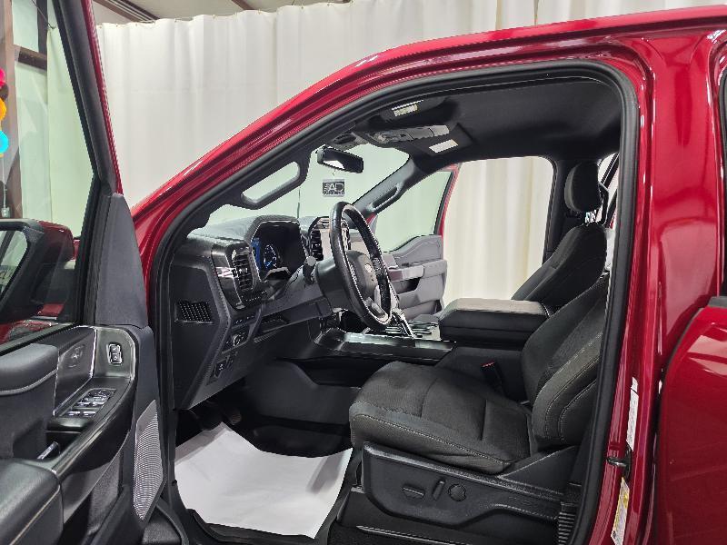 Ford F-150 4WD SuperCrew 145" XLT 2022