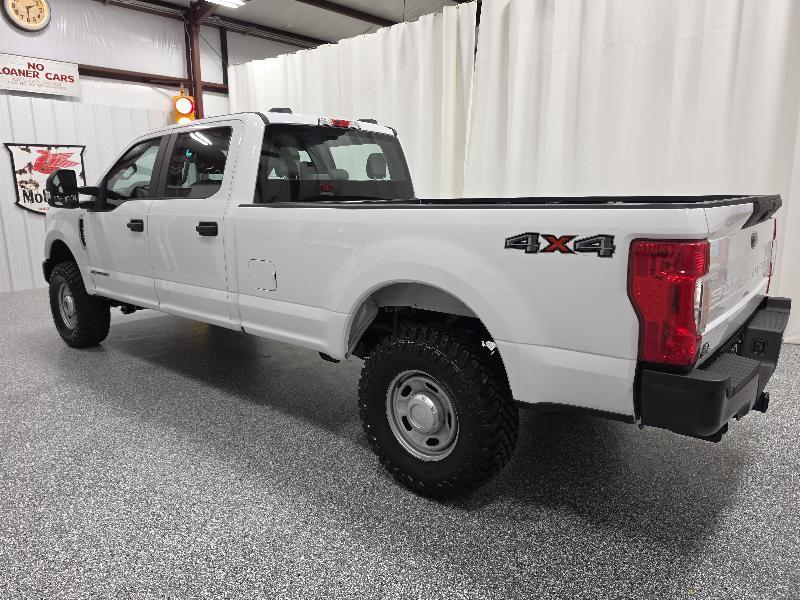 Ford Super Duty F-250 SRW XL 4WD Crew Cab 8' Box 2022