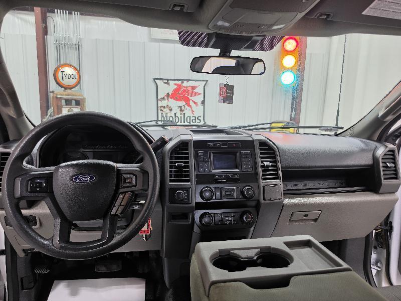 Ford Super Duty F-250 SRW XL 4WD Crew Cab 8' Box 2022