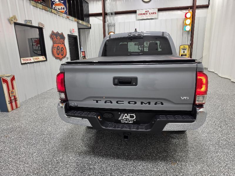 Toyota Tacoma 2WD TRD Off Road Double Cab 5' Bed V6 AT (Natl) 2021