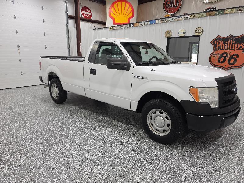 Ford F-150 2WD Reg Cab 126" STX 2014