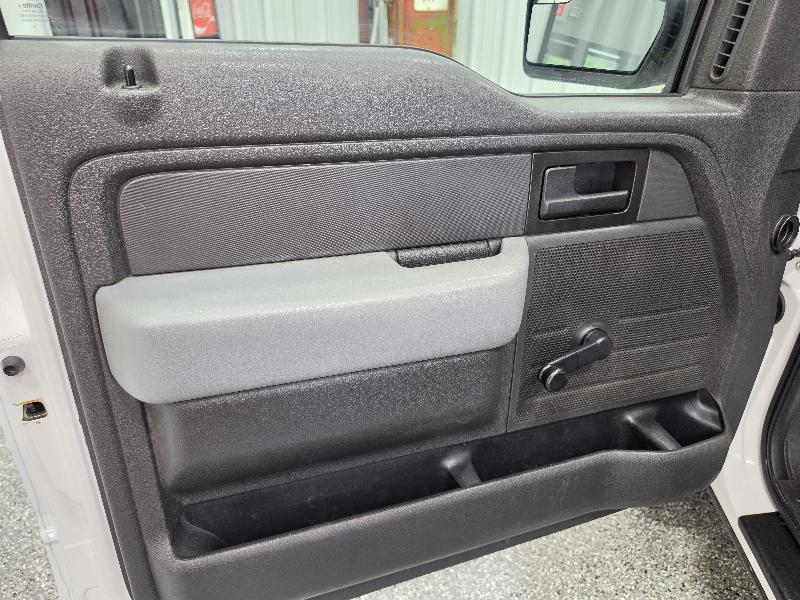 Ford F-150 2WD Reg Cab 126" STX 2014