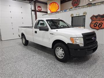 2014 Ford F-150 2WD Reg Cab 126" STX