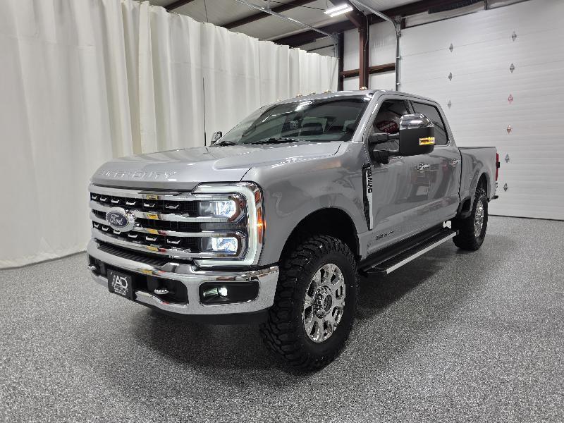 Ford Super Duty F-250 SRW King Ranch 4WD Crew Cab 8' Box 2023
