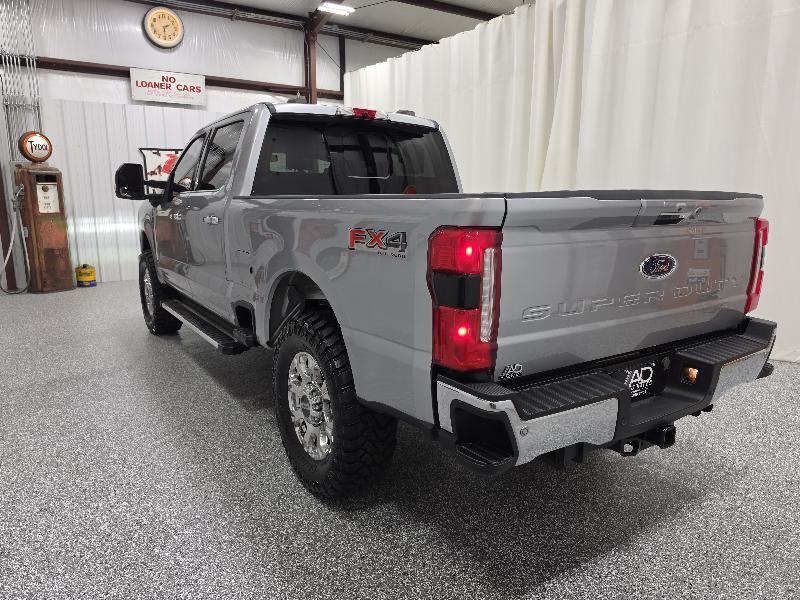 Ford Super Duty F-250 SRW King Ranch 4WD Crew Cab 8' Box 2023