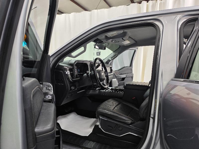 Ford Super Duty F-250 SRW King Ranch 4WD Crew Cab 8' Box 2023