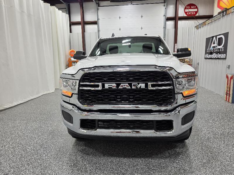 RAM 2500 Tradesman 4x4 Reg Cab 8' Box 2022