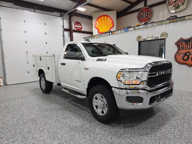 RAM 2500 Tradesman 4x4 Reg Cab 8' Box 2022