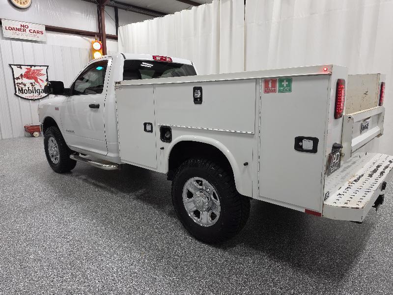 RAM 2500 Tradesman 4x4 Reg Cab 8' Box 2022