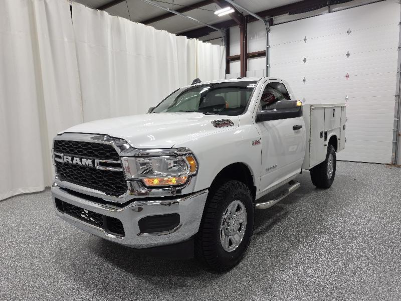 RAM 2500 Tradesman 4x4 Reg Cab 8' Box 2022