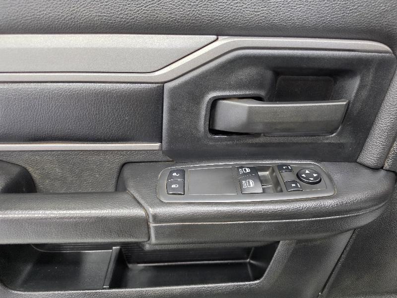 RAM 2500 Tradesman 4x4 Reg Cab 8' Box 2022