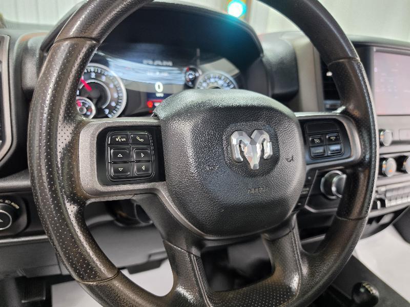 RAM 2500 Tradesman 4x4 Reg Cab 8' Box 2022