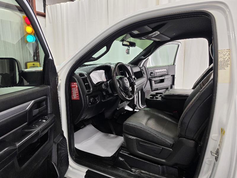 RAM 2500 Tradesman 4x4 Reg Cab 8' Box 2022