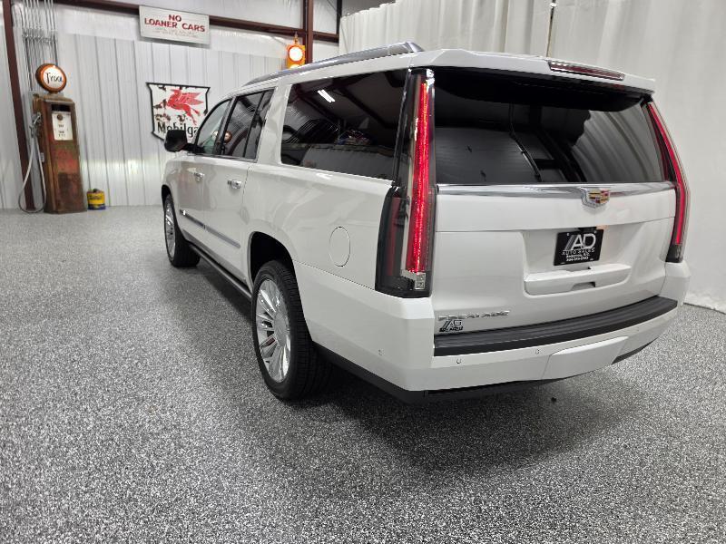 Cadillac Escalade ESV 4WD 4dr Platinum 2018