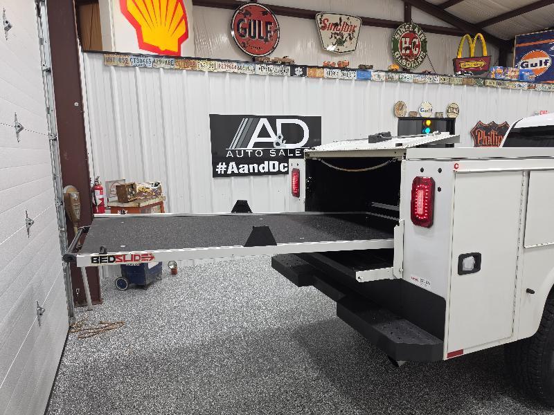 Chevrolet Silverado 2500HD 2WD Reg Cab 142" Work Truck 2023
