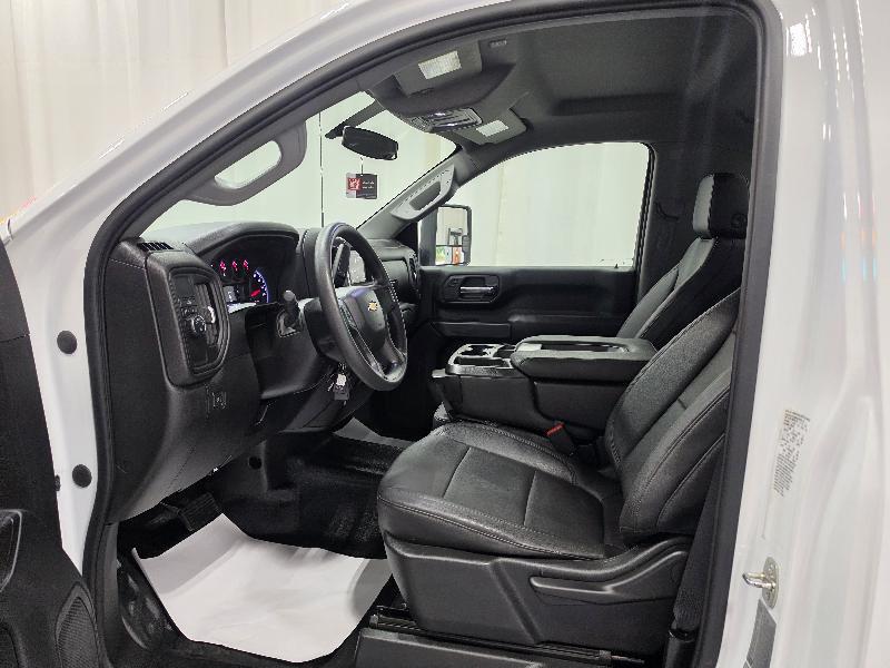 Chevrolet Silverado 2500HD 2WD Reg Cab 142" Work Truck 2023