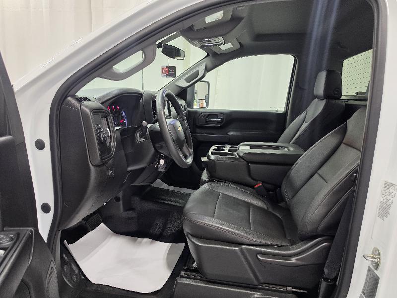 Chevrolet Silverado 2500HD 2WD Reg Cab 142" Work Truck 2023