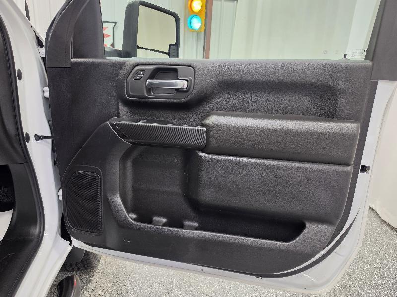 Chevrolet Silverado 2500HD 2WD Reg Cab 142" Work Truck 2023