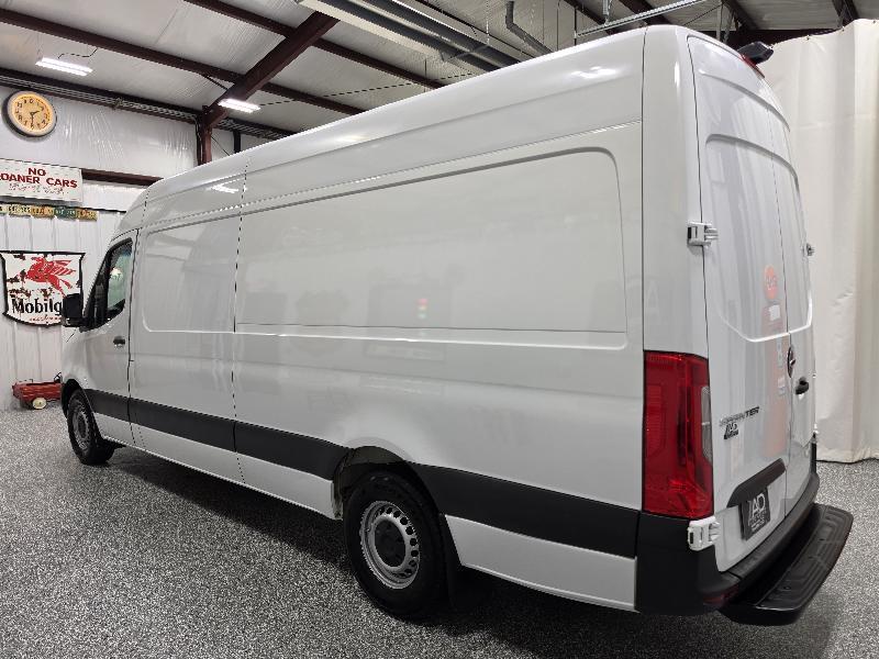 Freightliner Sprinter Cargo Van 2500 High Roof 170" RWD 2021