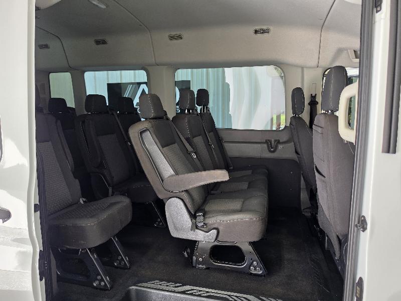 Ford Transit photo 14