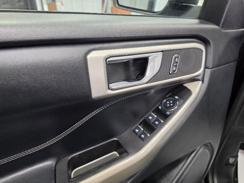 Ford Explorer 4dr 114" WB 4.6L XLT 4WD 2020