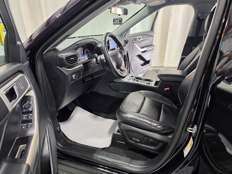 Ford Explorer 4dr 114" WB 4.6L XLT 4WD 2020