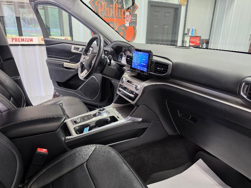 Ford Explorer 4dr 114" WB 4.6L XLT 4WD 2020