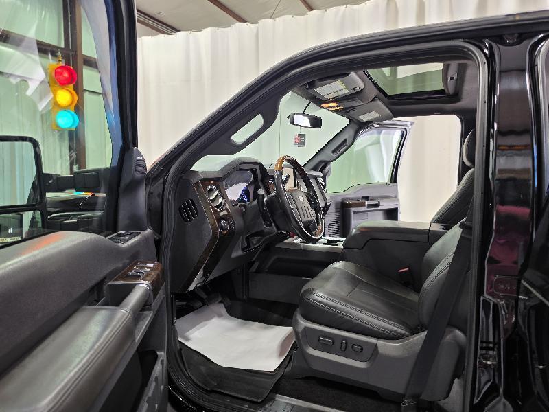 Ford Super Duty F-250 SRW 4WD Crew Cab 172" Platinum 2016