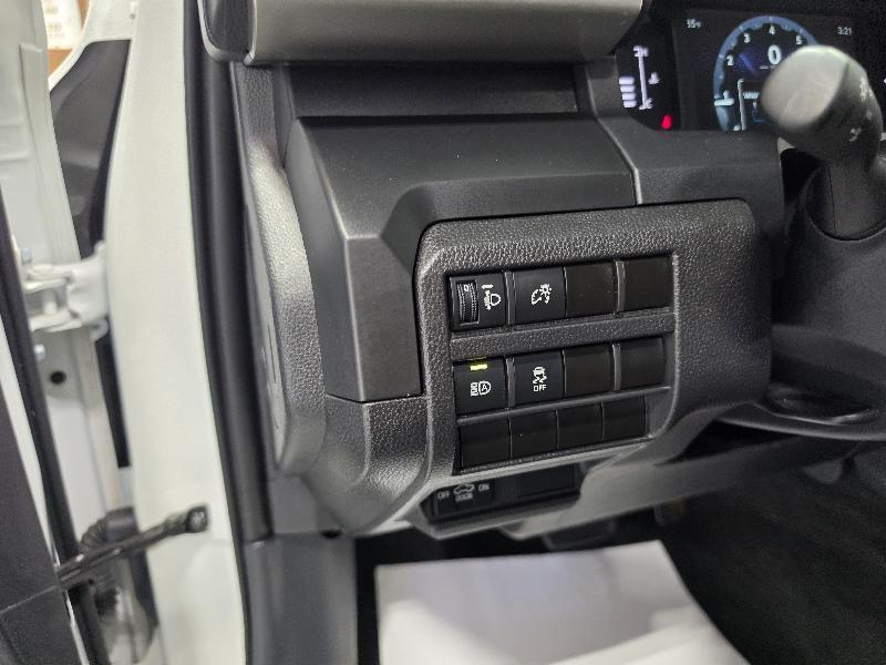 Toyota Tacoma 4WD SR Double Cab 5' Bed AT (Natl) 2024