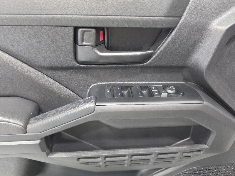 Toyota Tacoma 4WD SR Double Cab 5' Bed AT (Natl) 2024