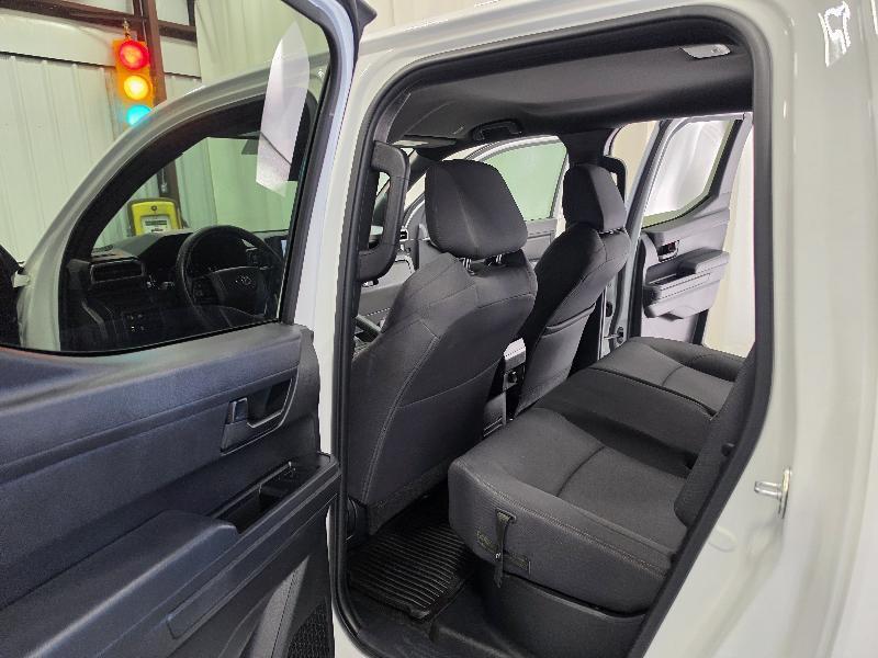 Toyota Tacoma 4WD SR Double Cab 5' Bed AT (Natl) 2024