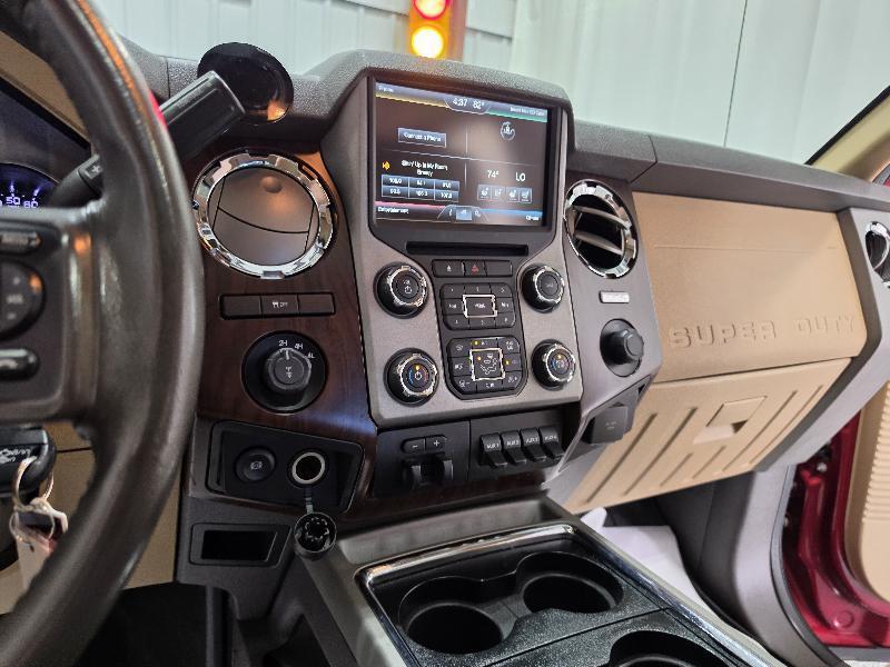 Ford Super Duty F-250 SRW 4WD Crew Cab 156" Lariat 2016