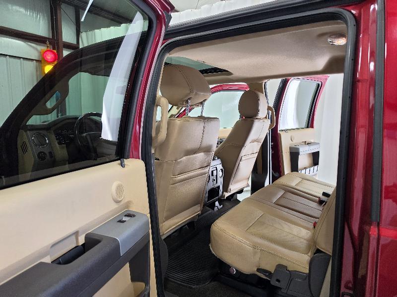 Ford Super Duty F-250 SRW 4WD Crew Cab 156" Lariat 2016