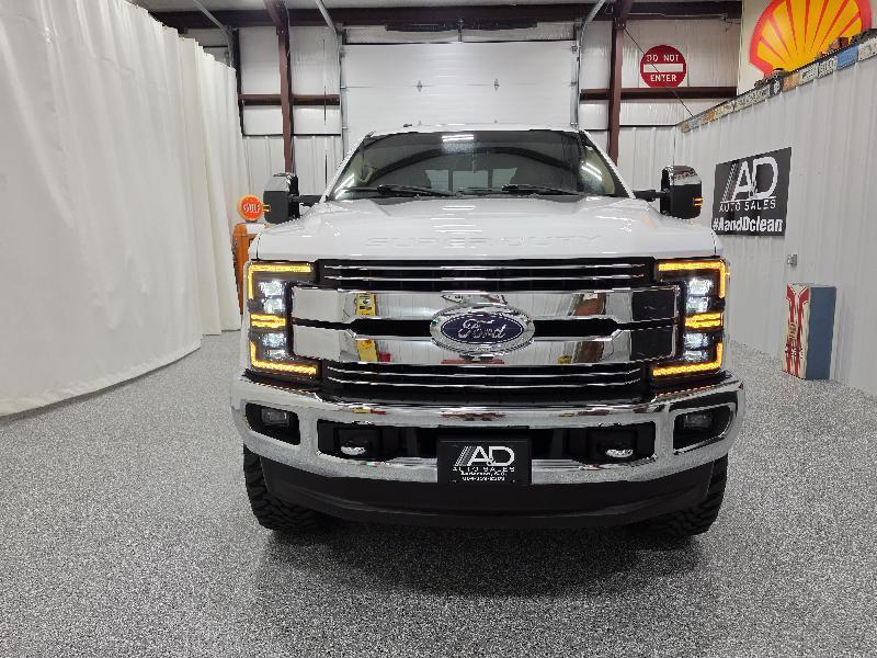Ford Super Duty F-250 SRW Lariat 4WD Crew Cab 6.75' Box 2017