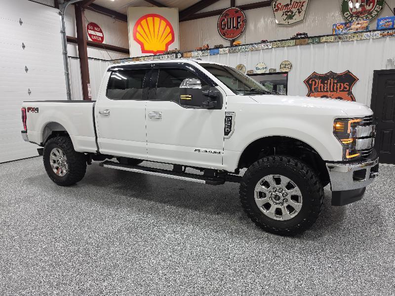 Ford Super Duty F-250 SRW Lariat 4WD Crew Cab 6.75' Box 2017