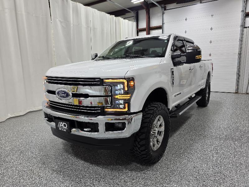 Ford Super Duty F-250 SRW Lariat 4WD Crew Cab 6.75' Box 2017